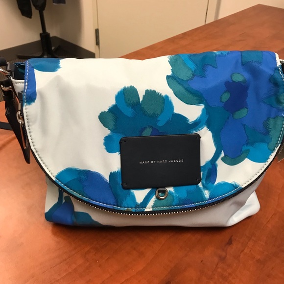 Marc by Marc Jacobs handbag - Picture 3 of 6